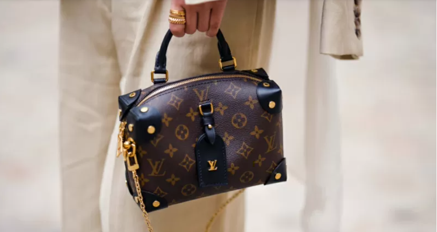 The Craft of Superfake Louis Vuitton