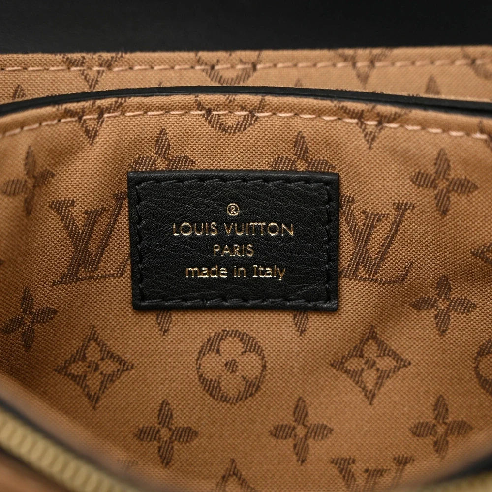 LV Rendez Vous Black Calfskin PM Super Fake Purse - Image 6