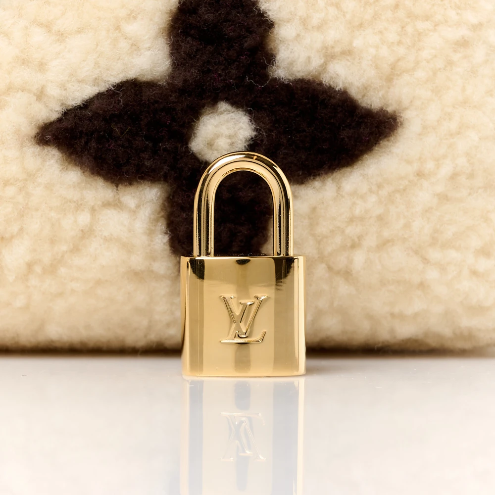 Superfake Handbags – Louis Vuitton Monogram Canvas Speedy 25 - Image 6