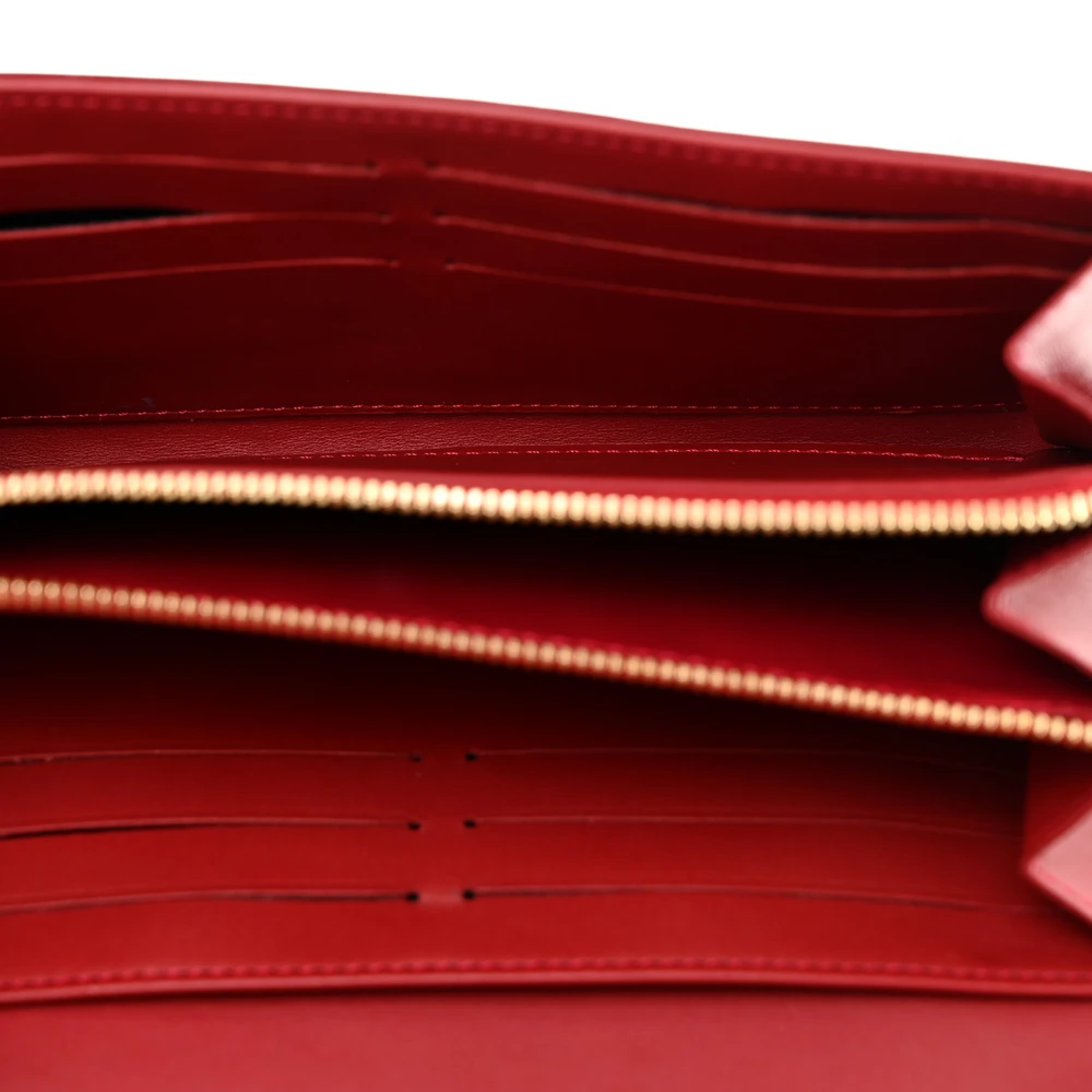Chaine Wallet PM Super Clone Pomme D’Amour Vernis Leather With Gold Hardware - Image 5