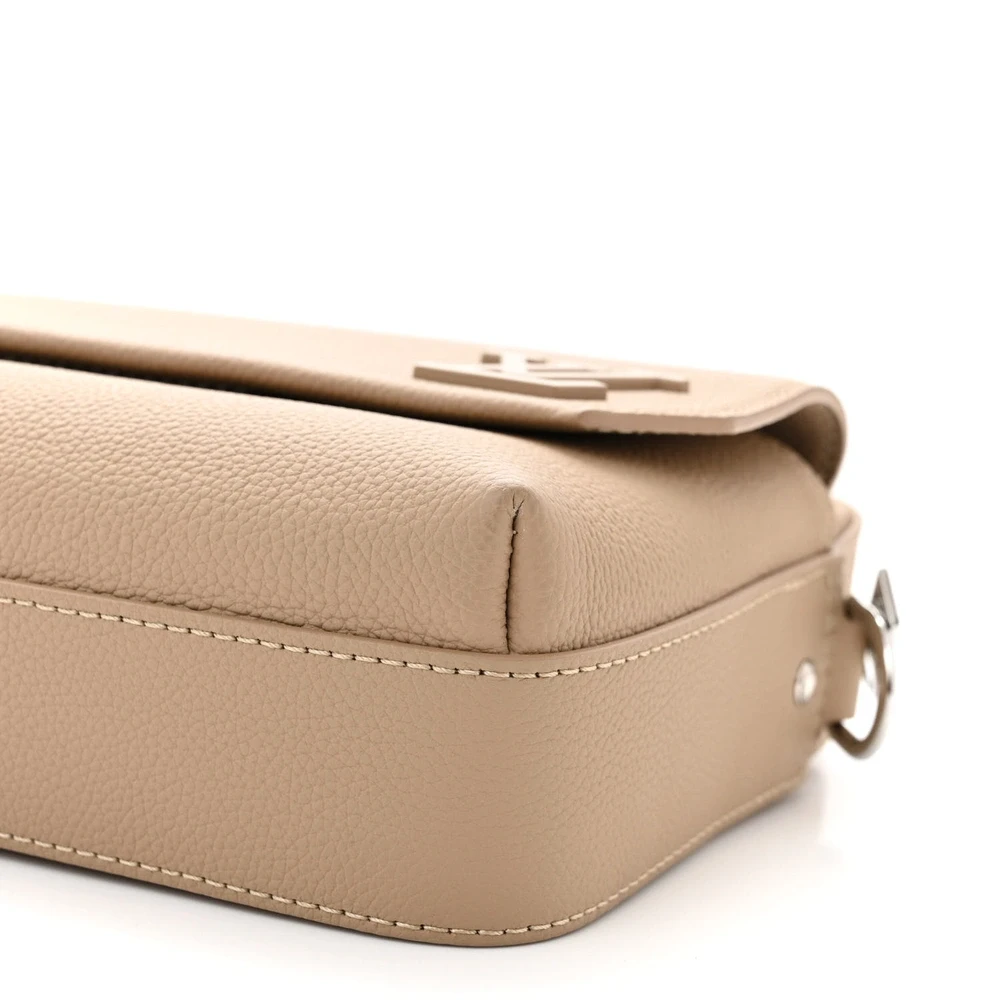 Fastline Messenger Super Clone Sable Beige Calfskin Aerogram Leather Silver Hardware Messenger Bag - Image 8