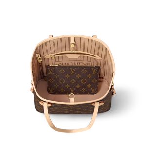 Louis Vuitton Neverfull PM Monogram Canvas handbag M46979 1:1 super clone held by a fashion model in a luxury marble lobby setting., superclone bags