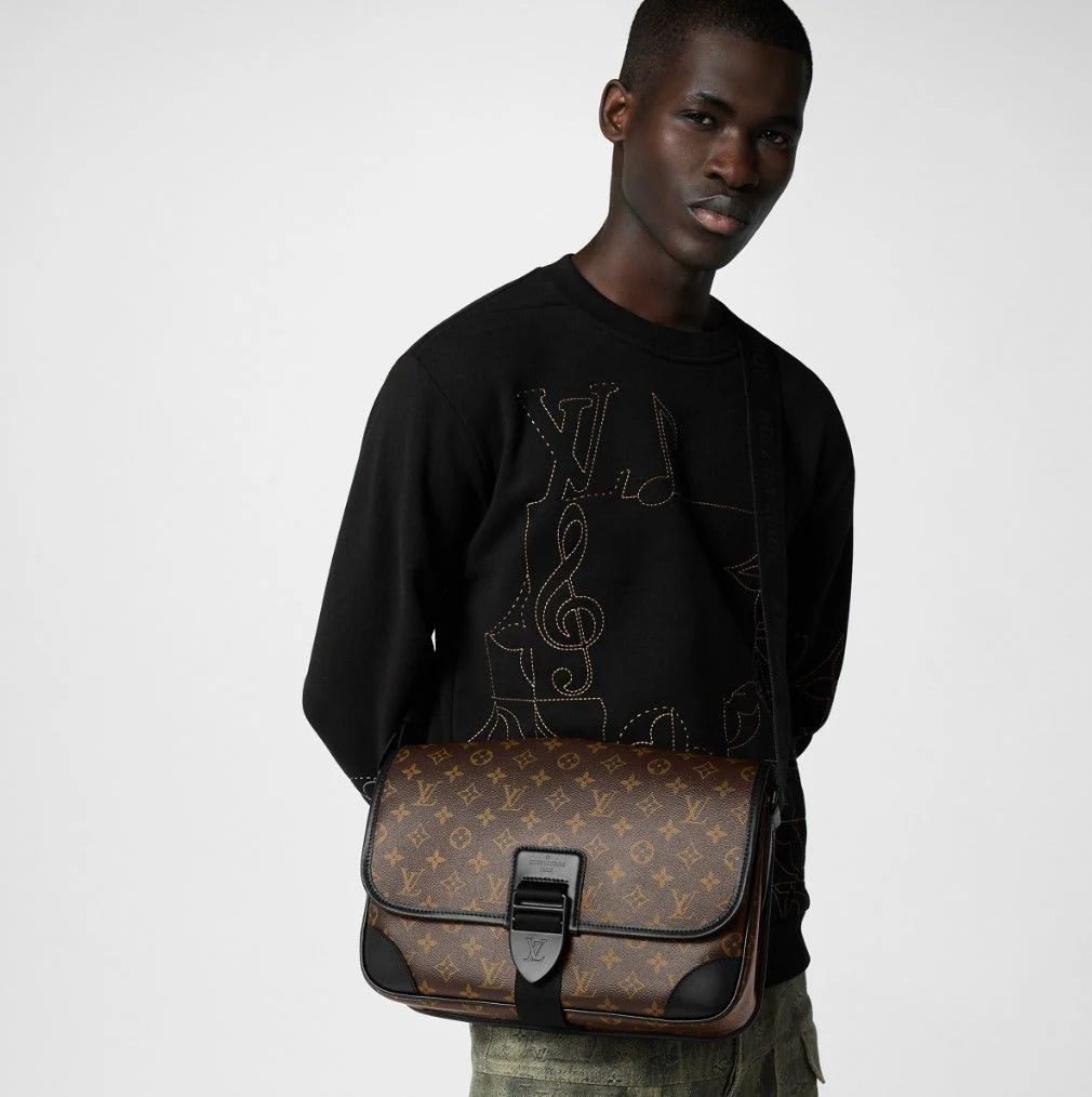LV Archy Messenger Counterfeit Bag for men & women