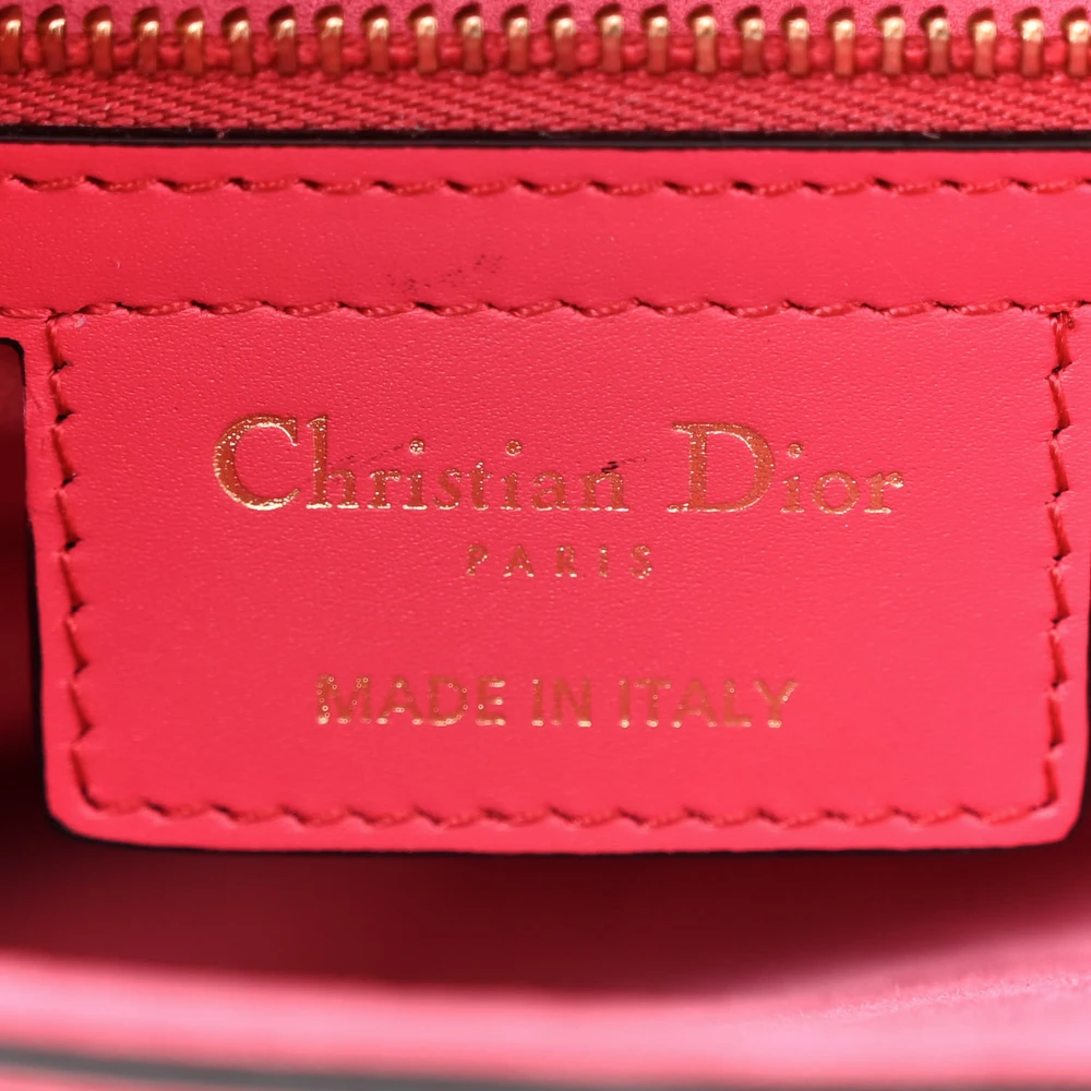Saddle Bag Ultra Smooth Fuchsia Calfskin – High-End Replica Bag - Image 4