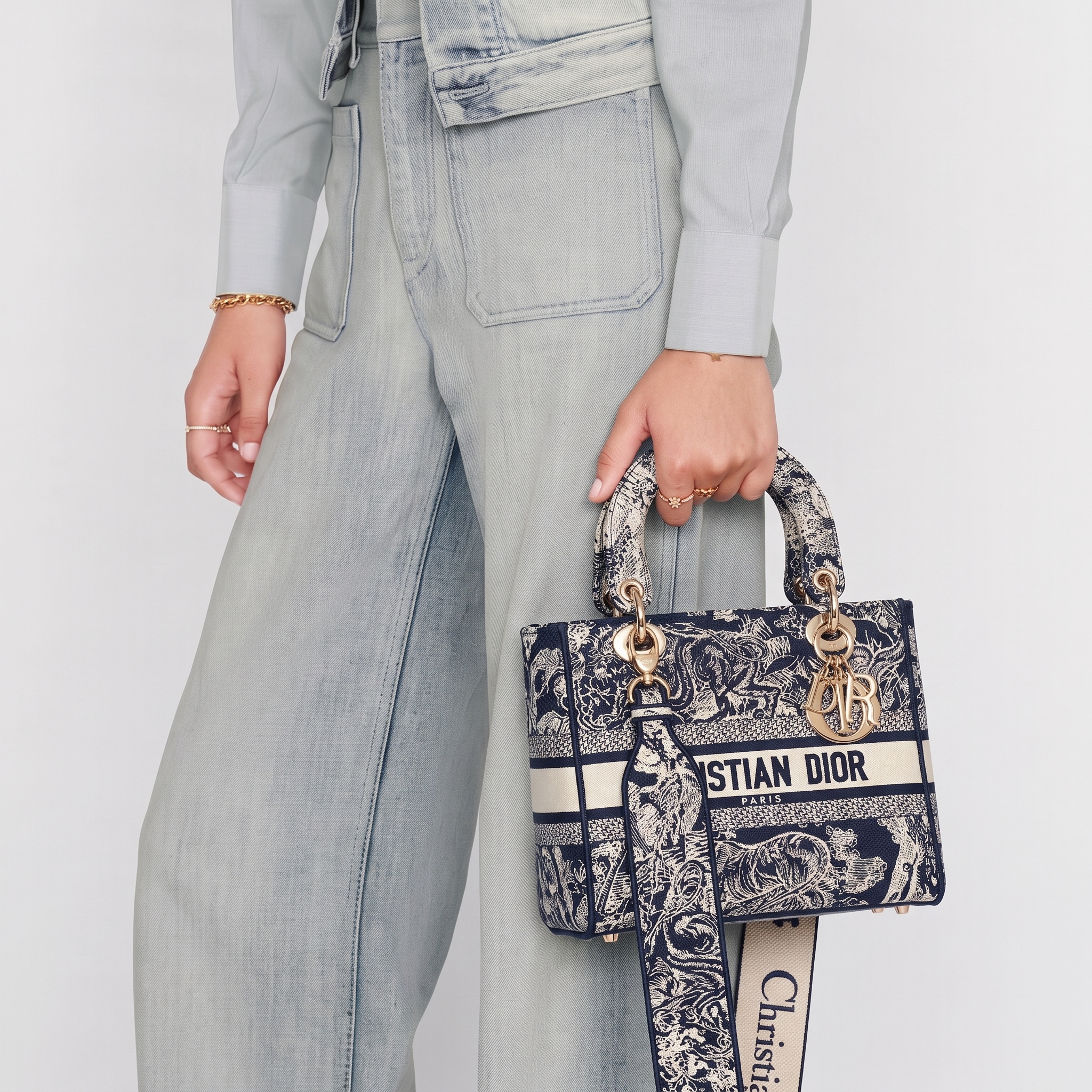 D!0r Medium Lady D-Lite Bag Blue Toile de Jouy Canvas – 1:1 Replica Handbag