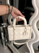 mode is carriying D!0r Medium Lady D-Joy Handbag bags